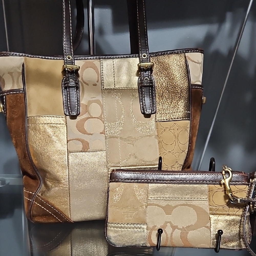 Coach Euc Y2k Patchwork Tote And Wrislet Bundle - image 1